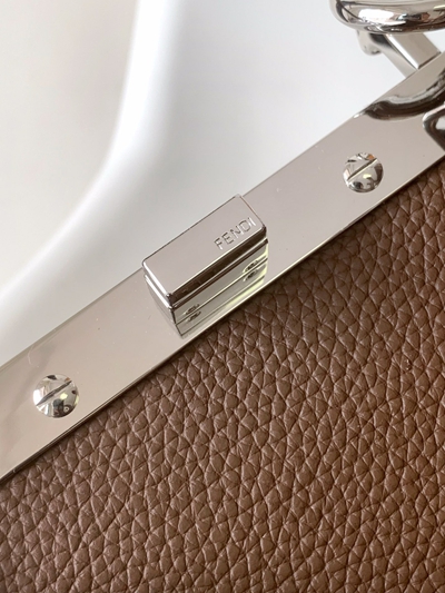 フェンディバッグ全体デザイン